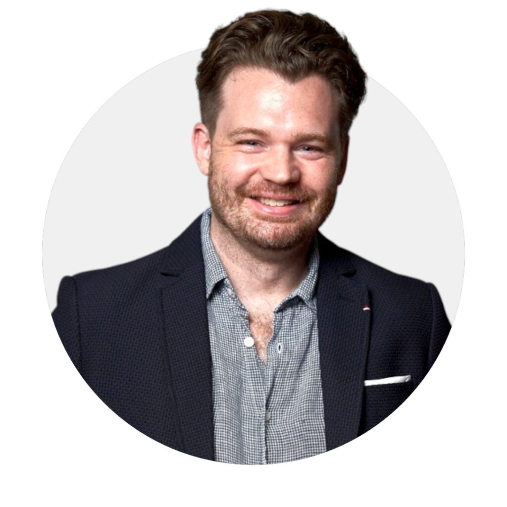 Stephen Tracy headshot
